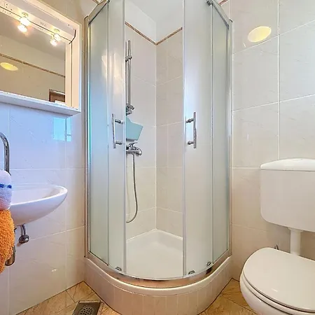 Lejlighed Adri-2 By Interhome